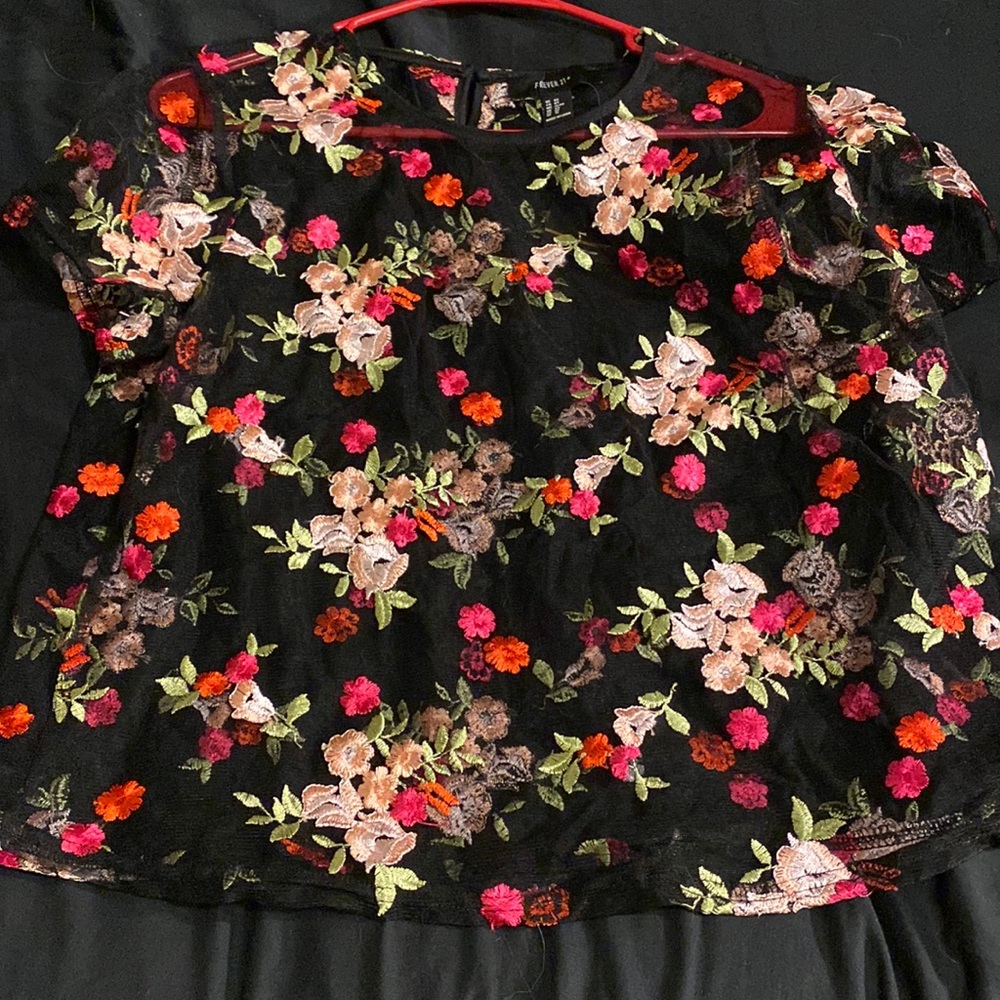 See through flower top